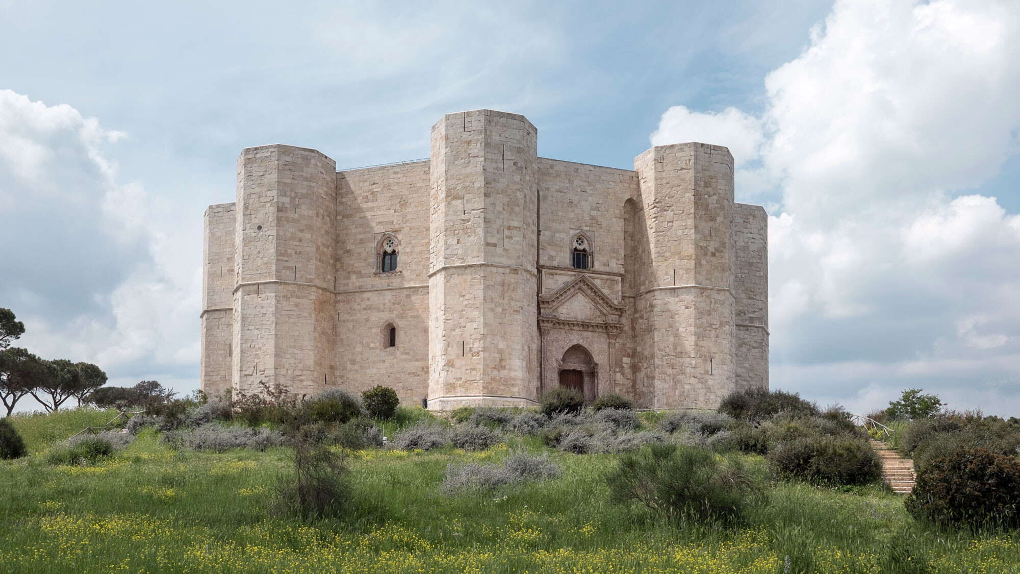 Castel del Monte Andria Borema Apulian rooms